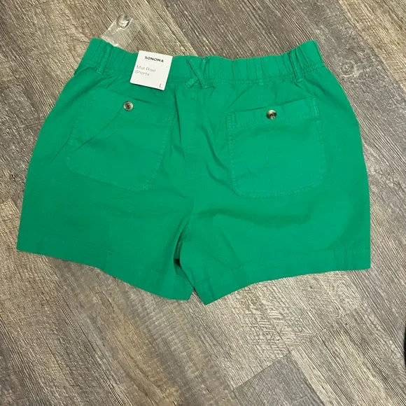 Sonoma Green Women's Shorts - Picture 2 of 2